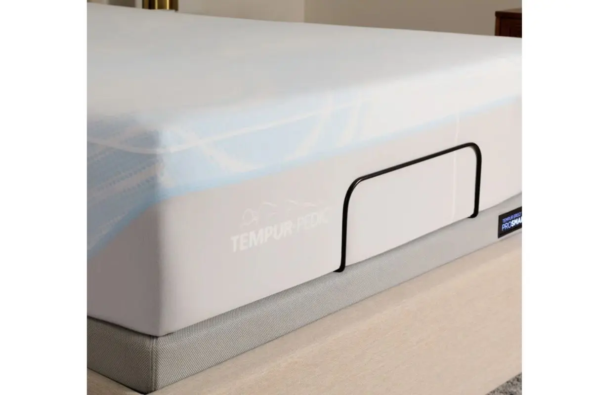 Active Breeze Mattress Protector - Image 5